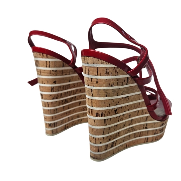 Gucci Red Pattent Leather Strappy Wedge Sandals - Picture 9 of 16